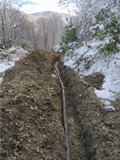 KAR ALTINDA ARIZALARA MÜDAHALE EDİLİYOR.