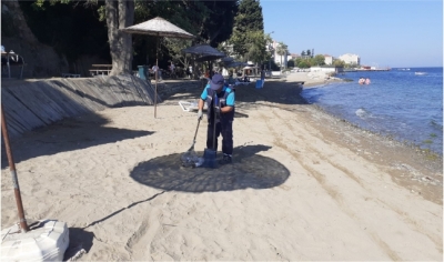 Karamürsel plajları her gün bakımdan geçiyor