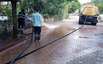 Karış karış dezenfekte ediliyor