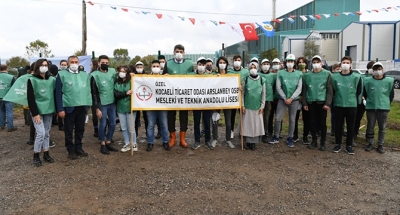 KARTEPE’DE 2 BİN FİDAN TOPRAKLA BULUŞTU