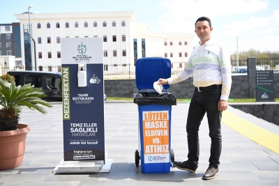 KARTEPE’DE ATIK MASKE VE ELDİVENLER İÇİN ÖNLEM