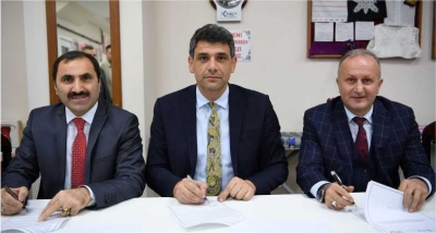 KARTEPELİ KADINLAR ÜRETİRKEN KAZANACAK