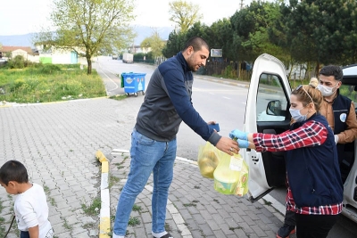 KARTEPE’NİN EVLATLARI YARDIMA KOŞTU