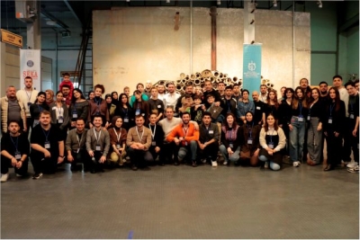 Kâğıt uçaklar geleceğin hayalleri için havalandı