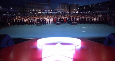 Kocaeli 15 Temmuz şehitleri için nöbete durdu!