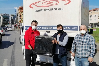 Kocaeli Şehir Tiyatroları personelinden anlamlı destek