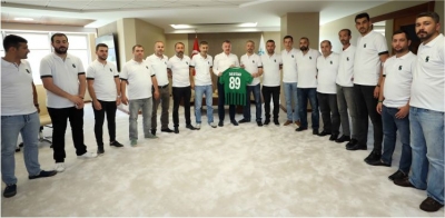 “Kocaelispor’un başarısı için tribünde ter döktünüz”