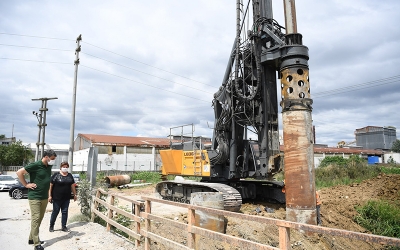 KÖPRÜ ÇALIŞMALARINI YERİNDE İNCELEDİ