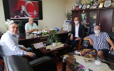 Körfez Kaymakamı, “Hereke Kimya”yı ödüllendirdi