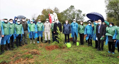 Körfez’de 500 fidan toprakla buluştu