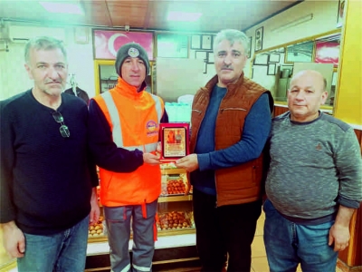 KÖRFEZLİ ESNAFTAN ÖRNEK DAVRANIŞ