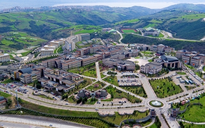 KOÜ Hastanesi ek binasına asansör ve yürüyen merdiven