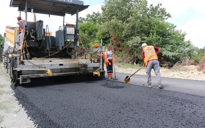 Köy yollarına 56 bin ton asfalt