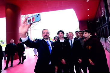 Kürşad Zorlu’dan Alev Alatlı Kütüphanesi’ne övgü