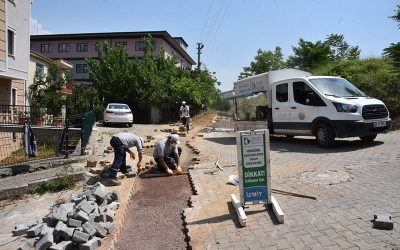 Kuruçeşme sokaklarında, parke taşları yenileniyor
