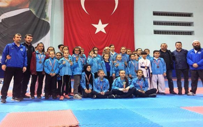 Lig tescil edildi, Kağıtspor Karate şampiyon