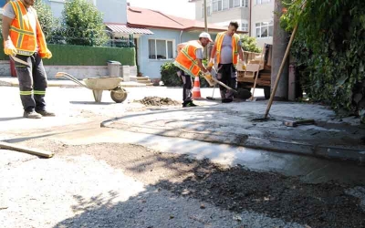 Mahallelerde çalışmalar sürüyor