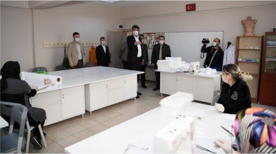 MASKE ÜRETİMİ DEVAM EDİYOR