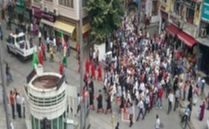 MEHTERAN EŞLİĞİNDE YÜRÜDÜLER