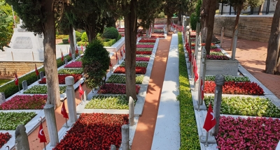 Mezarlıklarda Kurban Bayramı temizliği