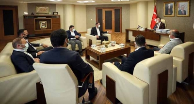 Milletimize hizmet etme çabalarını takdir ediyorum