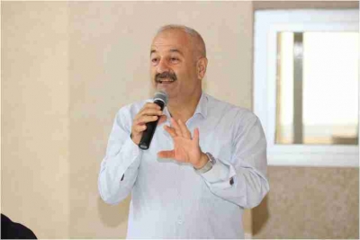 MİLLETİMİZİN HİZMETKARIYIZ