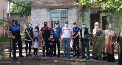 Minik Eymen Polisler korkusunu yendi