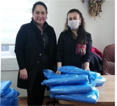 Muhtar Aslı Ertik sağlık kuruluşlarına maske