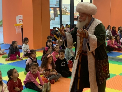 Nasreddin Hoca çocukları eğlendirdi