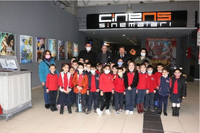 ÖĞRENCİLERLE BİRLİKTE İZLEDİLER