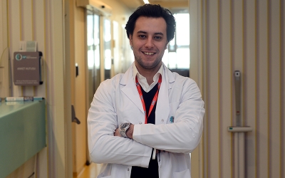 Oyun oynarken yemek yemeyi unutuyorsa dikkat!