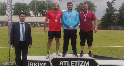 Özel sporcudan iki altın madalya