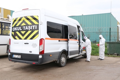 Personel taşıyan araçlar dezenfekte ediliyor