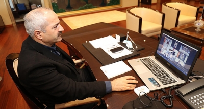 PROJELERİNİ BAKANA ANLATTI