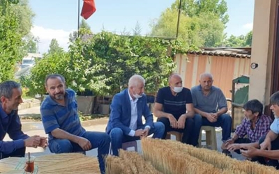 Sarı, üyelerini yanlız bırakmıyor... 