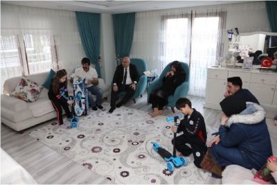 şehit çocuklarını sevindirdi