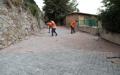 Serdar ve Veliahmet’in parke yolları yenileniyor