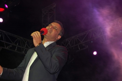 SERKAN YAĞCI SPOR KÖYÜNDE RAFET EL ROMAN RÜZGARI ESTİ