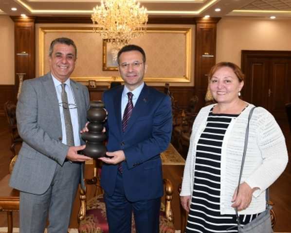 ŞİŞECAM BAŞKANINDAN  SAYIN VALİMİZE HAYIRLI OLSUN ZİYARETİ