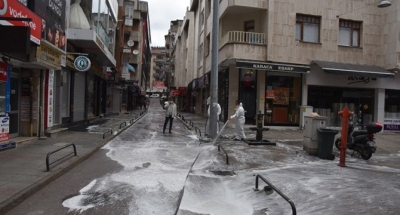 Sokakları sağlık çemberine aldı