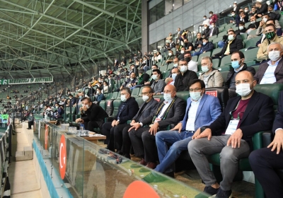 Statlar Seyircileri ile Güzel