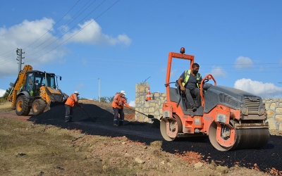 Süverler’de asfalt yol atağı