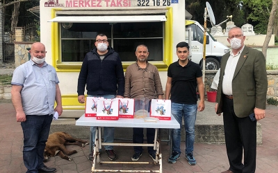 Taksicilere sağlık kiti dağıtımı devam ediyor