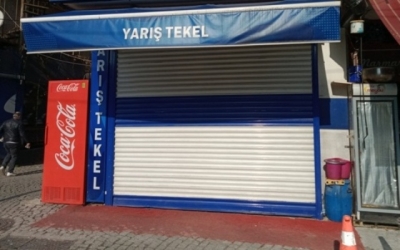 Tekel bayilerinin direnişi sürüyor