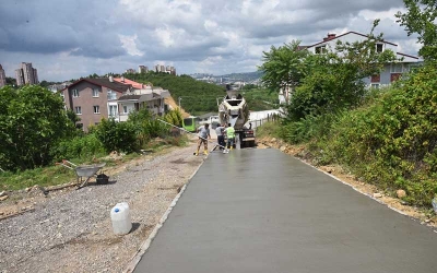 Toprak yol çilesinden kurtuldular