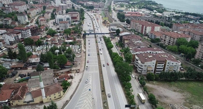 Tramvay yaya köprüsü temel kazıkları çakılmaya başlandı