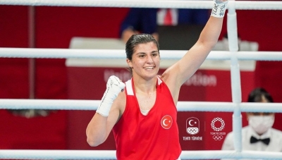 Türk Boks Tarihinde Altın Madalyalı İlk Kadın Boksör 