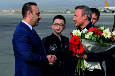 Türkiye'nin ilk astronotu yurda döndü