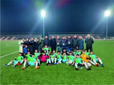 U-14 futbol takımı şampiyon oldu!