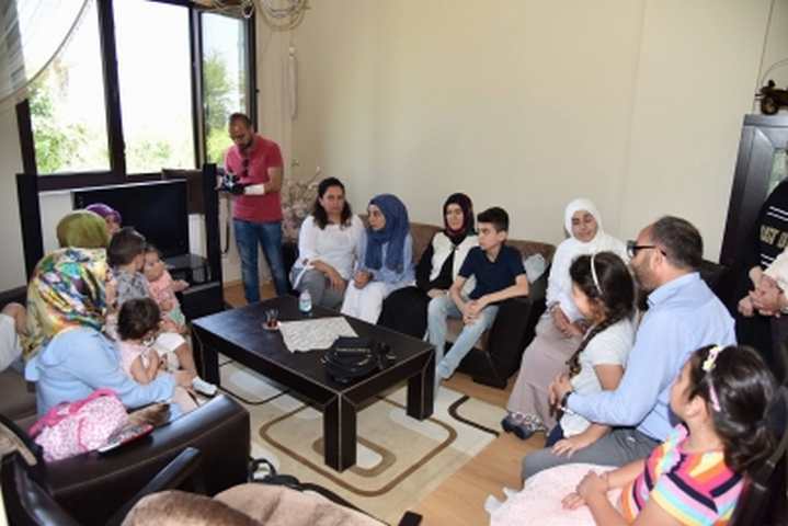 ÜZÜLMEZ ŞEHİT AİLELERİNE SAHİP ÇIKIYOR